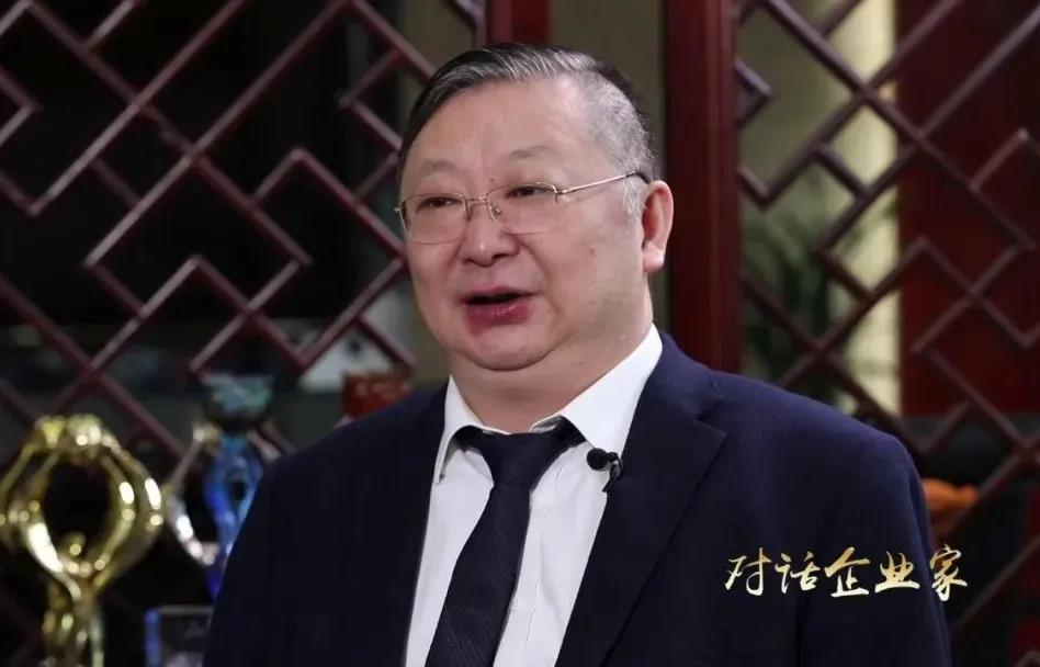 站高望远 --江南尊龙凯时人生就是博首页董事长曹克波专访